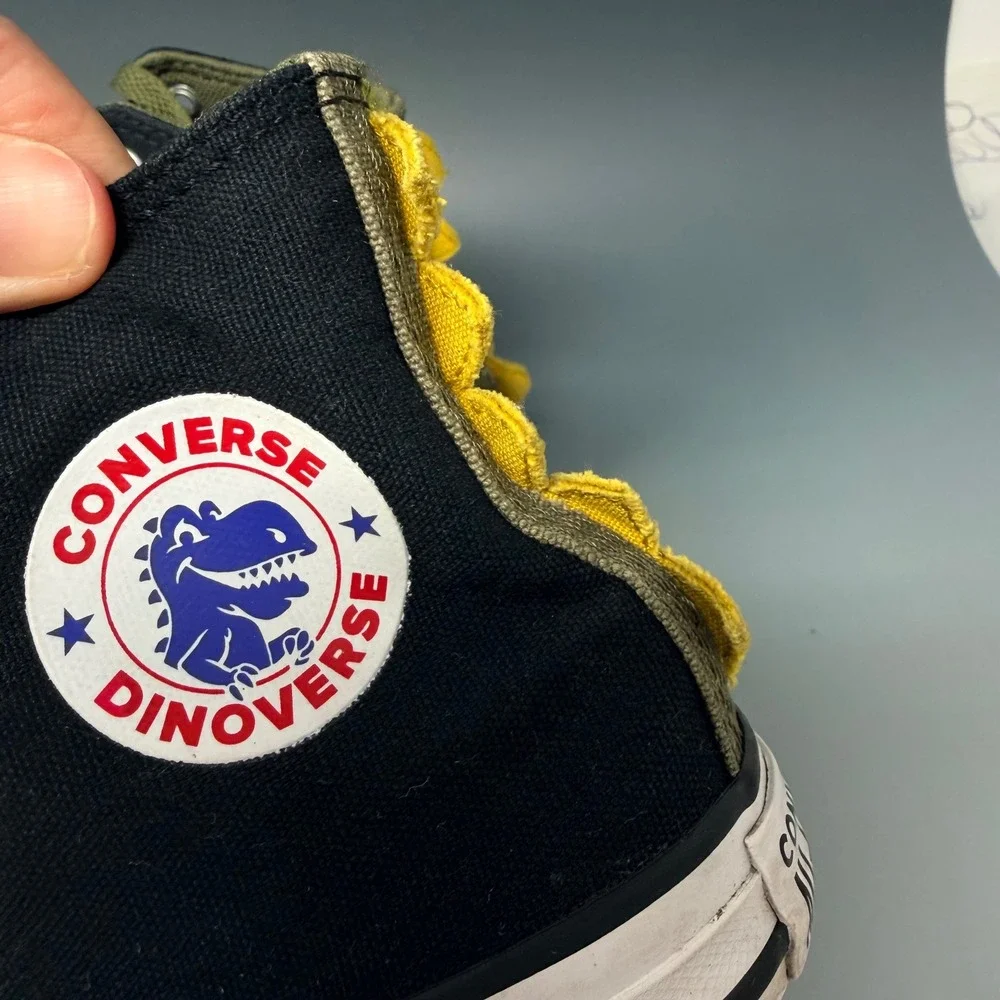 Converse‎ Dinoverse Chuck Taylor All Star Junior Size 2 Black High Top 665349C